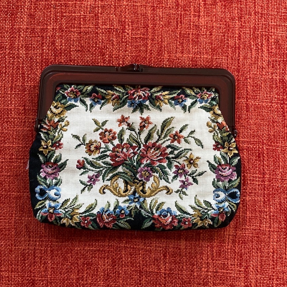 VTG Floral Tapestry Needlepoint Clutch Bag